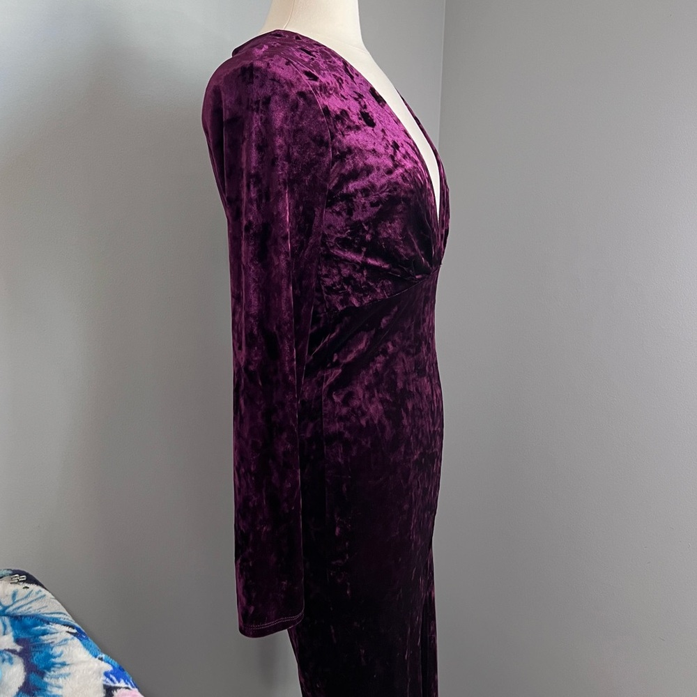 Forever 21 M Violet Crushed Velvet Fitted Maxi Long Sleeve V Neck Dress - Picture 10 of 17